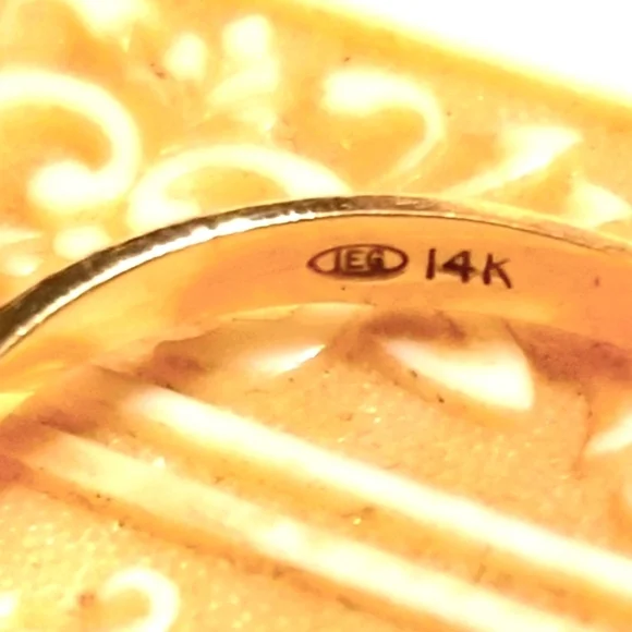 𝅺SOLID 14KT Morganite Sapphire Vintage Ring - Picture 4 of 7